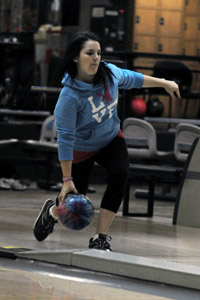Bowlers begin and Campbell leads Wildcats