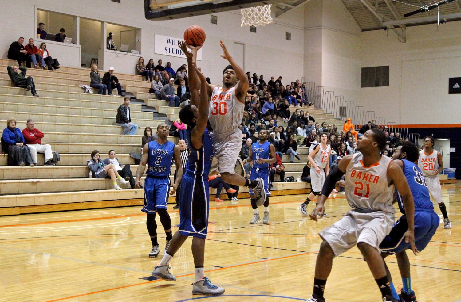 Mens basketball loses seventh straight