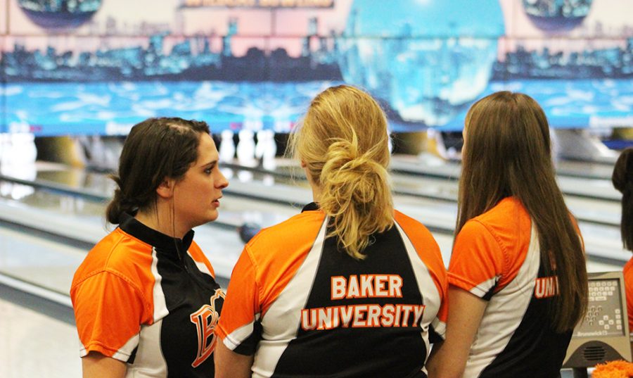 Bowling competes against national seeds