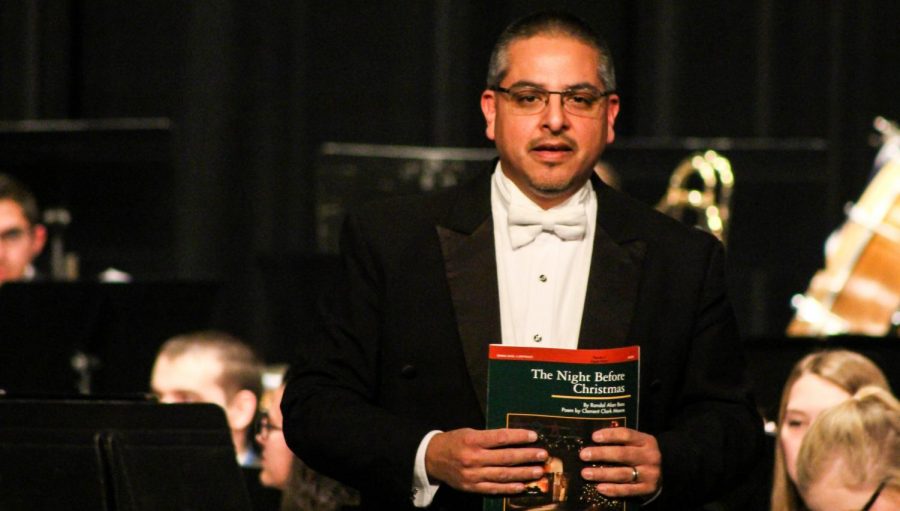 Frank Perez, director of bands, conducted the concert. Perez lent the baton to his conducting student junior Marget Hempleman for “The Spirit of Christmas.”